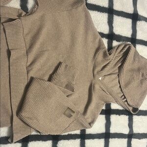 ALO Yoga cropped hoodie